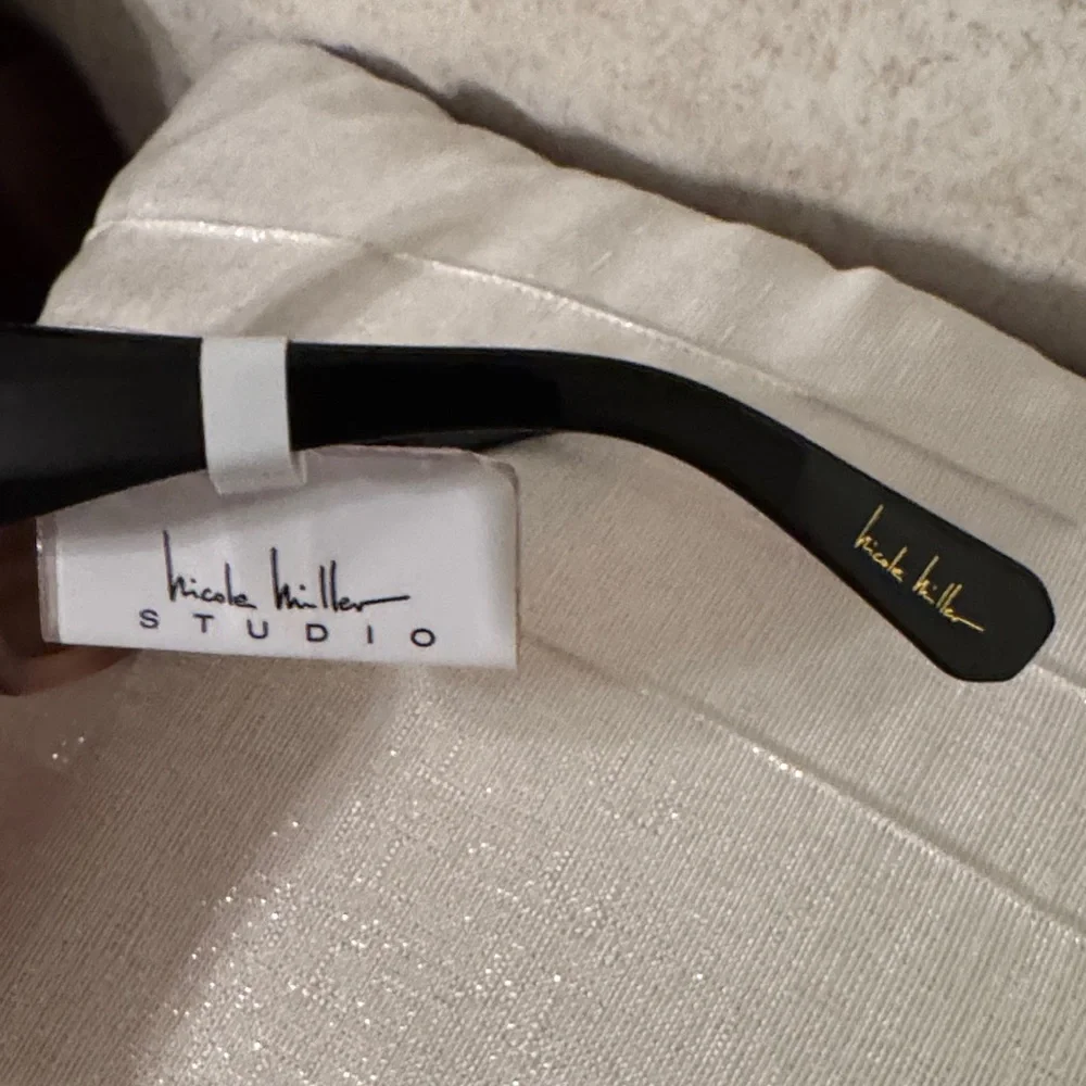Nicole Miller Stylish Brown Square Sunglasses